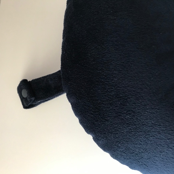 3/$25 TravelBlue Navy U-shaped Travel Neck Pillow - Picture 5 of 5